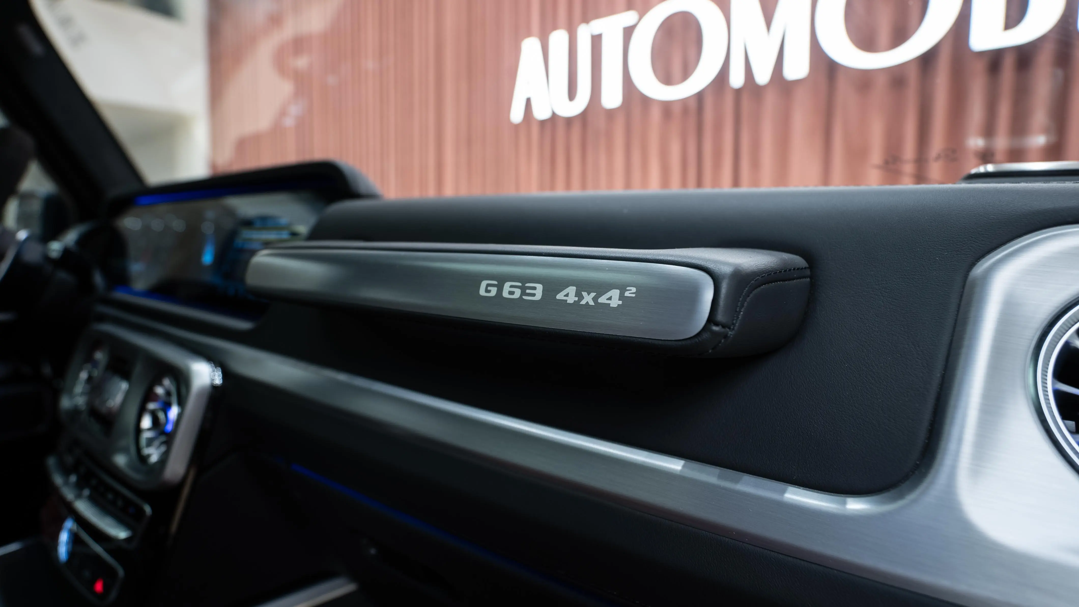 Mercedes-Benz G63 AMG 4x4² – Performance SUV | Automobili Motors